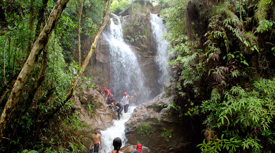 Cascada las Gemelas y Cajones