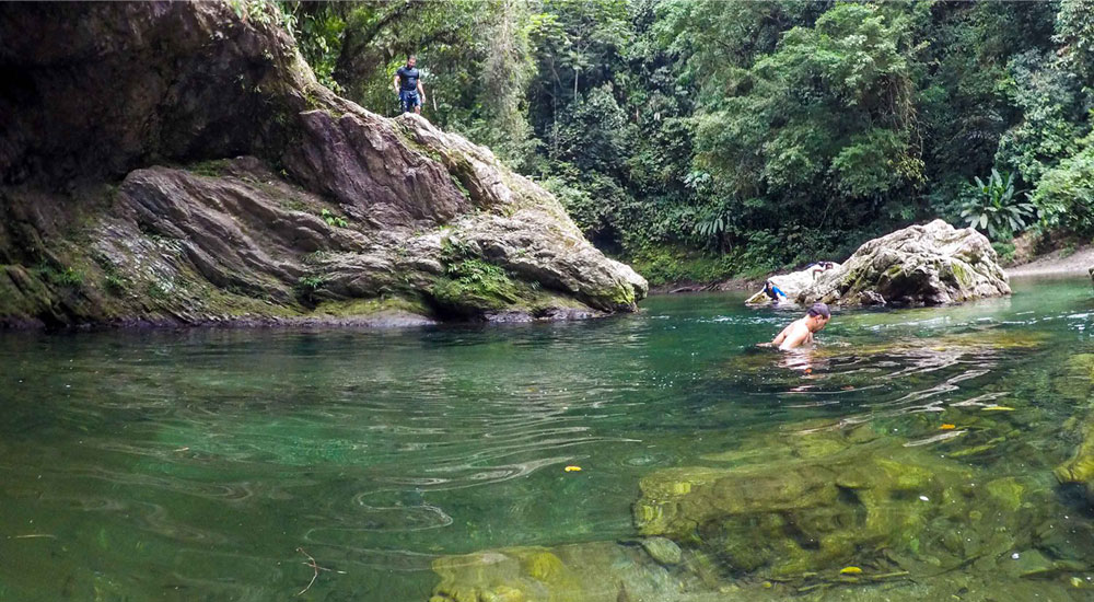 Vía antigua a Buenaventura, ríos, cascadas y selva
