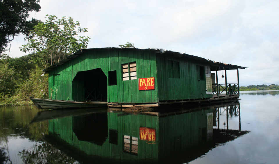 lago tarapoto amazonas colombia picoloro ecoturismo