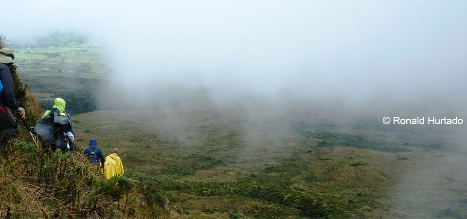 paramo laguna verde volcan azufral nariño colombia picoloro ecoturismo
