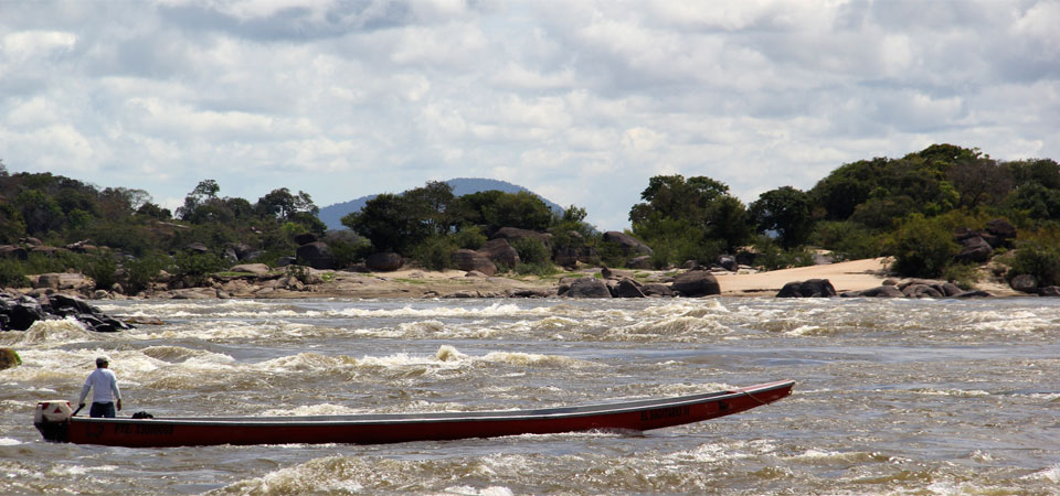 raudales atures rio orinoco colombia picoloro ecoturismo